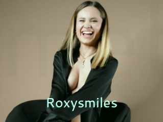 Roxysmiles